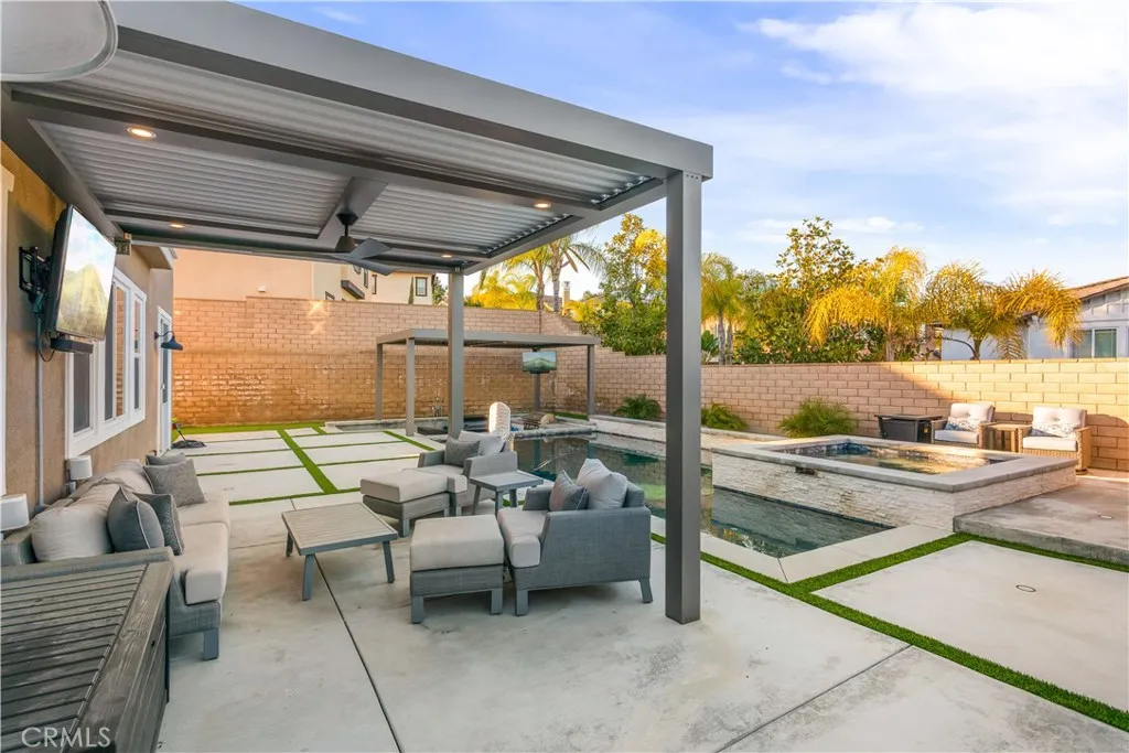 8824 Soothing Court, Corona, California 92883 home-pic-36