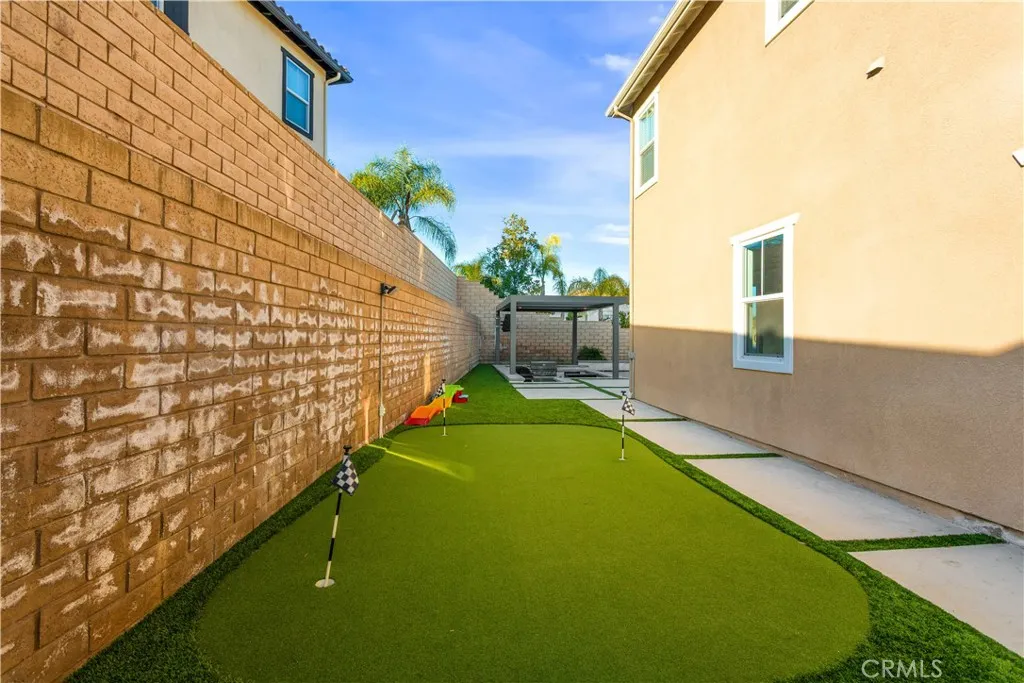 8824 Soothing Court, Corona, California 92883 home-pic-38