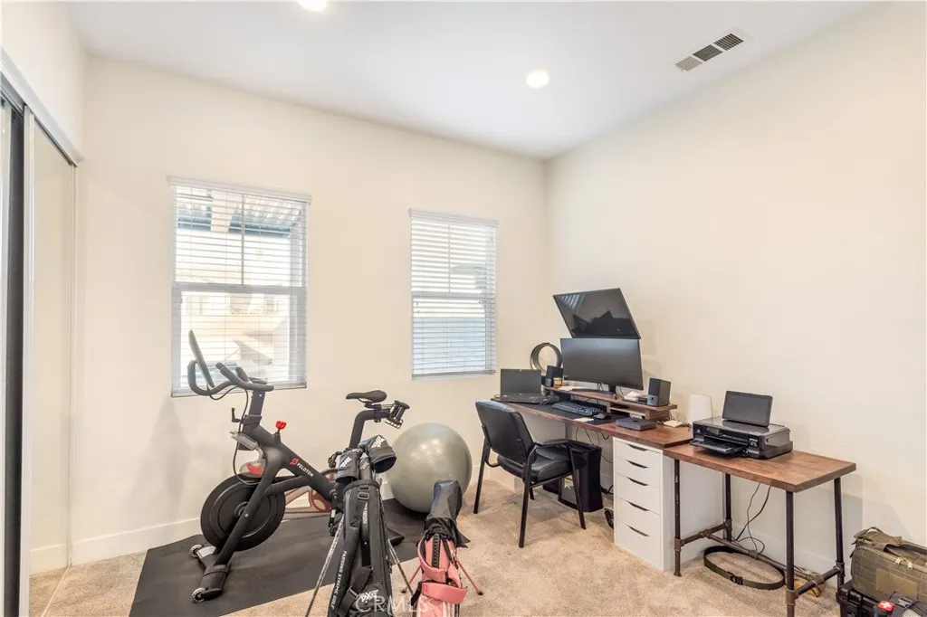 8824 Soothing Court, Corona, California 92883 home-pic-20