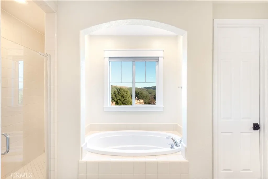 8824 Soothing Court, Corona, California 92883 home-pic-27