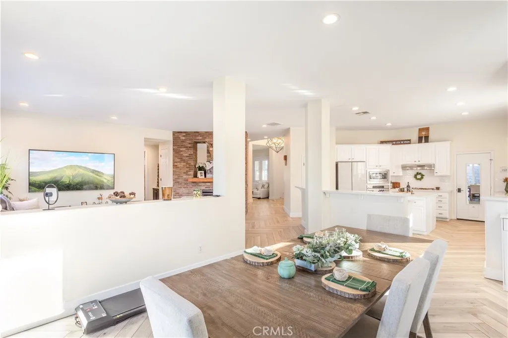 8824 Soothing Court, Corona, California 92883 home-pic-19