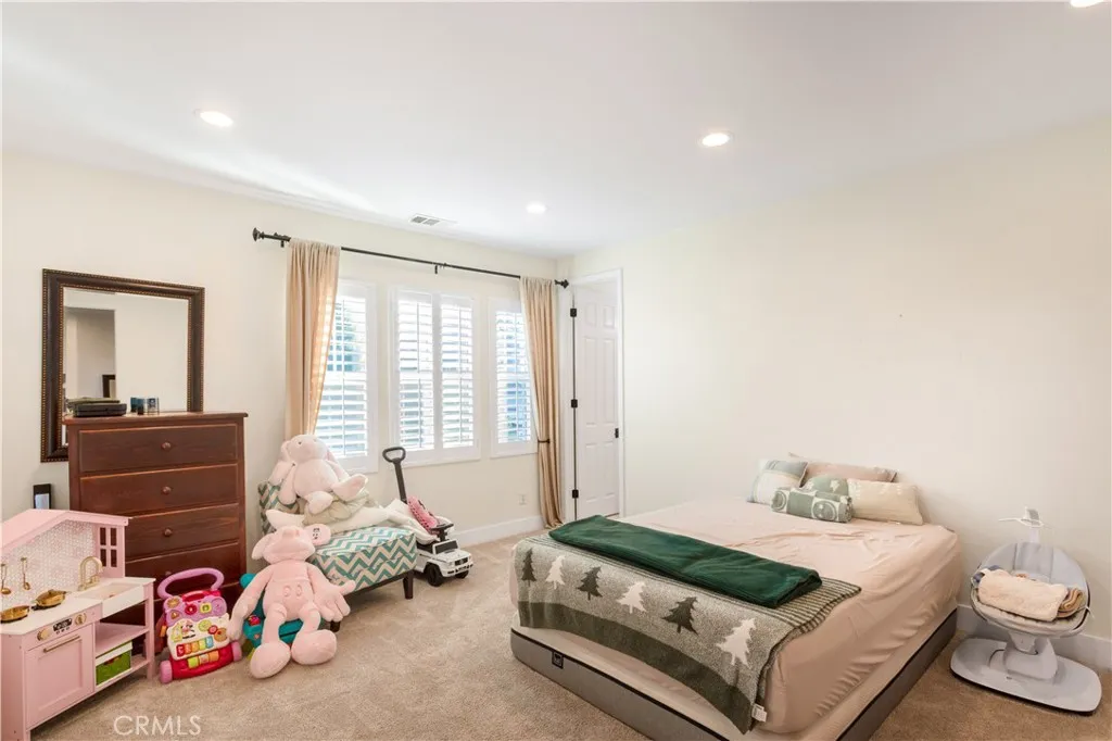 8824 Soothing Court, Corona, California 92883 home-pic-32