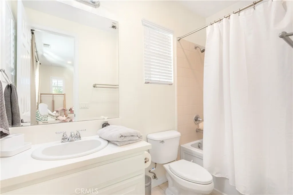 8824 Soothing Court, Corona, California 92883 home-pic-33