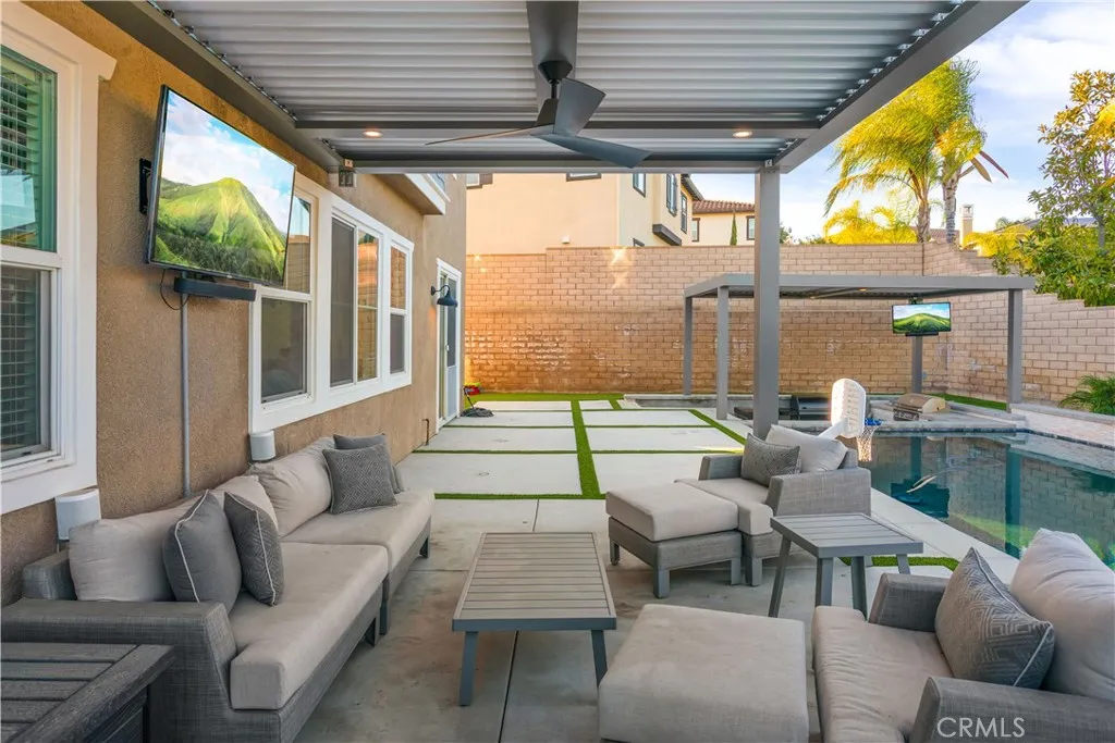 8824 Soothing Court, Corona, California 92883 home-pic-37