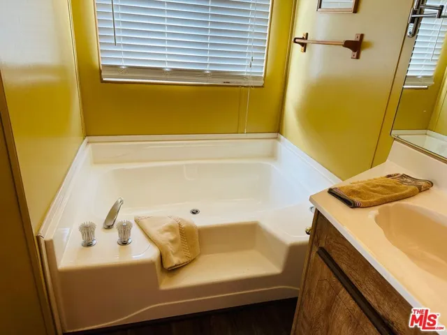 Garden Tub