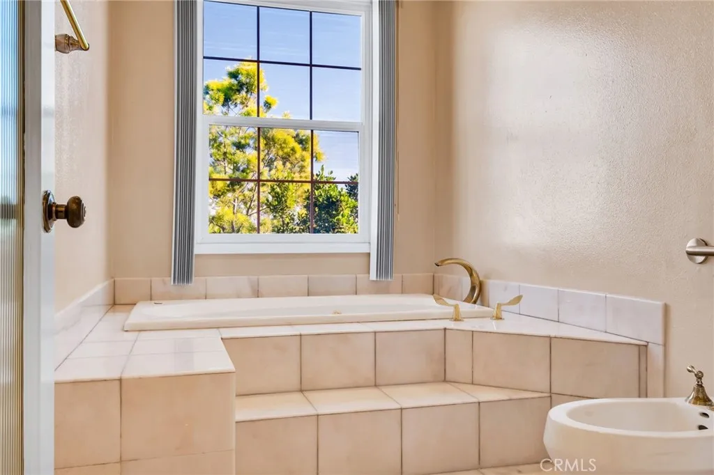 12305 Ridge, Los Angeles, California 90049 home-pic-42