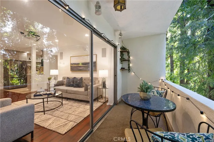5215 Balboa Boulevard 203, Encino, California 91316