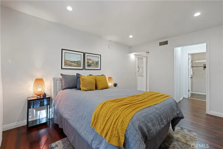 5215 Balboa Boulevard 203, Encino, California 91316