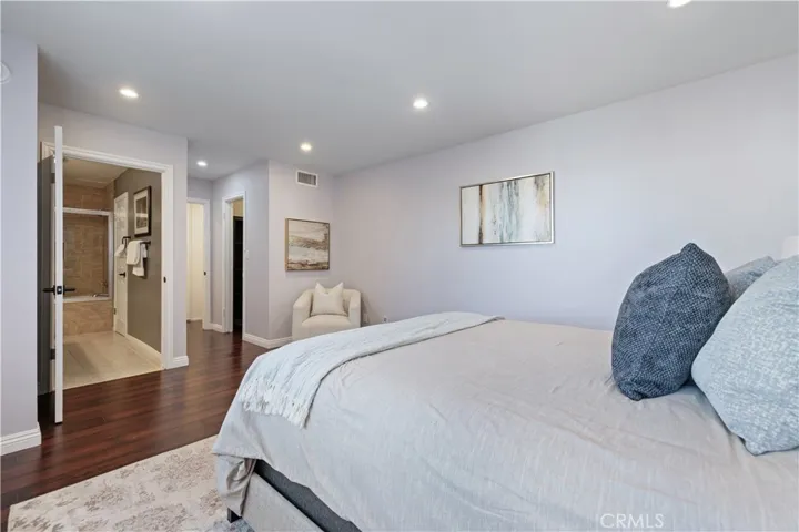 5215 Balboa Boulevard 203, Encino, California 91316