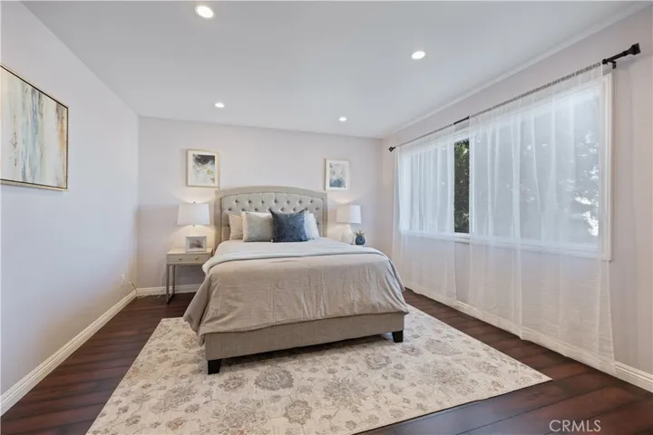 5215 Balboa Boulevard 203, Encino, California 91316