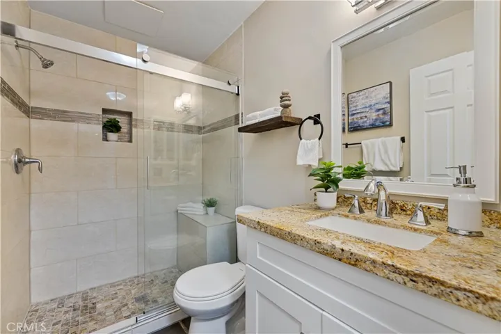 5215 Balboa Boulevard 203, Encino, California 91316