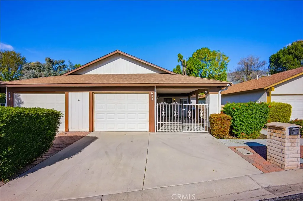 643 W Villa Chaparral, San Jacinto, California 92583 home-pic-2