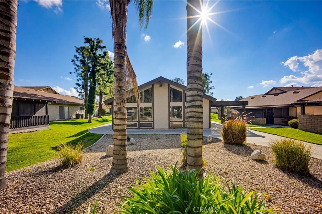 643 W Villa Chaparral, San Jacinto, California 92583 home-pic-40