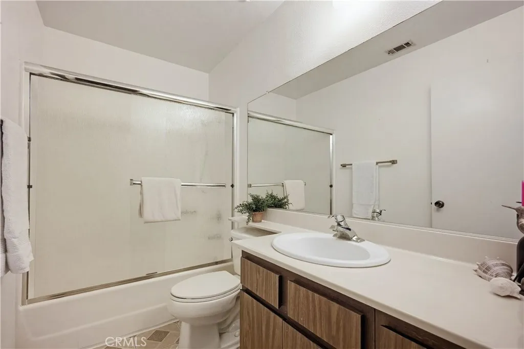 643 W Villa Chaparral, San Jacinto, California 92583 home-pic-24