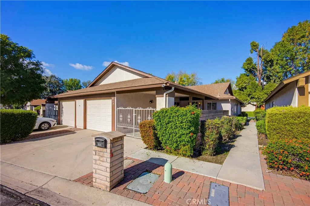 643 W Villa Chaparral, San Jacinto, California 92583 home-pic-1