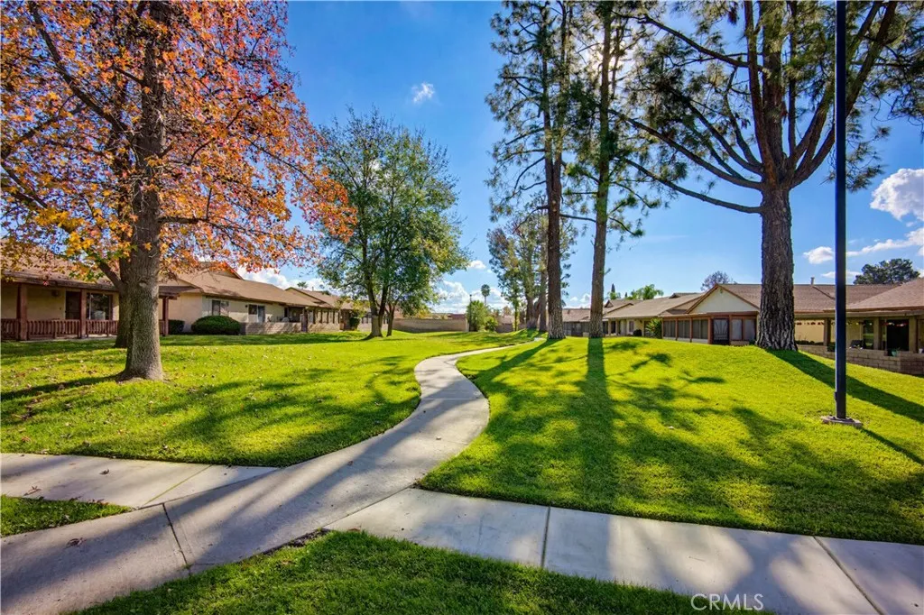 643 W Villa Chaparral, San Jacinto, California 92583 home-pic-34