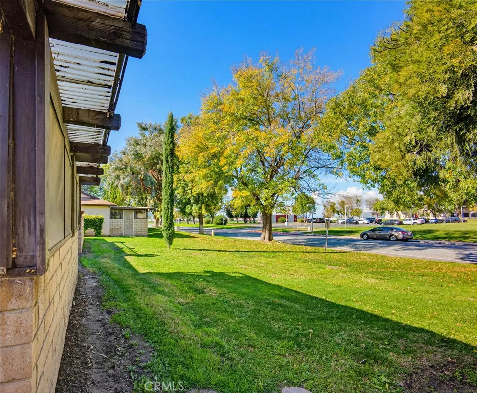 643 W Villa Chaparral, San Jacinto, California 92583 home-pic-36