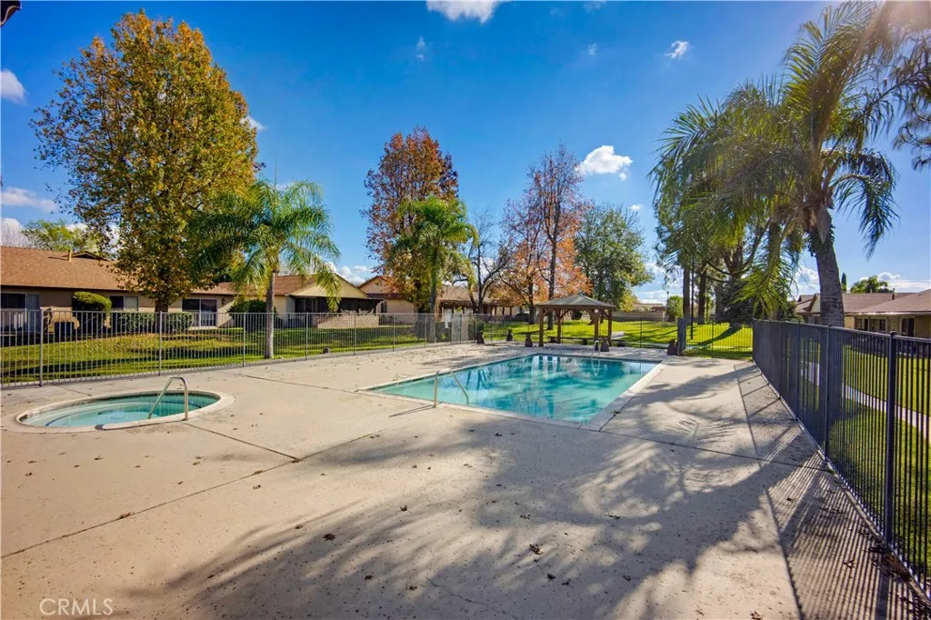 643 W Villa Chaparral, San Jacinto, California 92583 home-pic-33