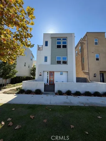 LAKE VIEW SINGLE FAMILY HOME!