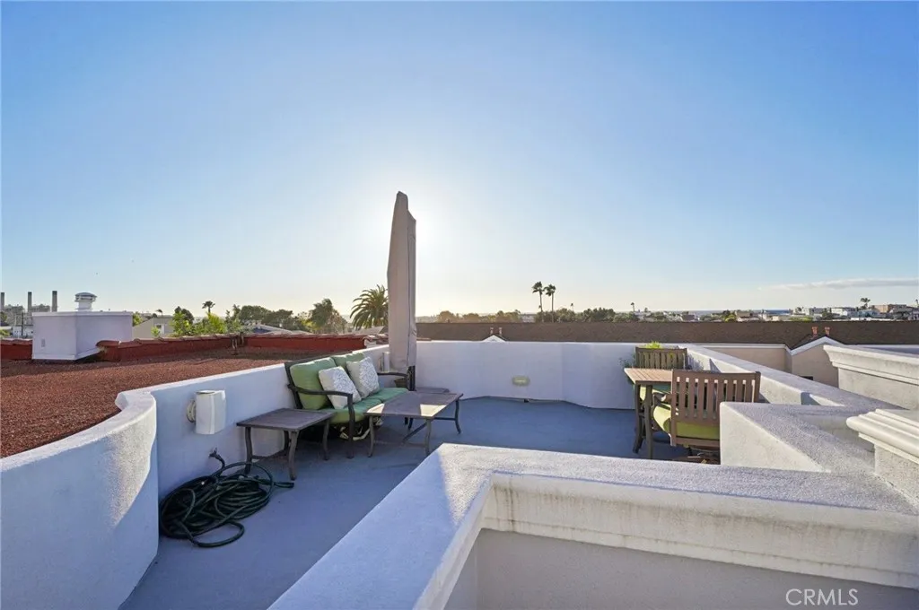654 5th Street, Hermosa Beach, California 90254 home-pic-35