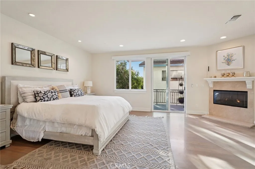 654 5th Street, Hermosa Beach, California 90254 home-pic-17