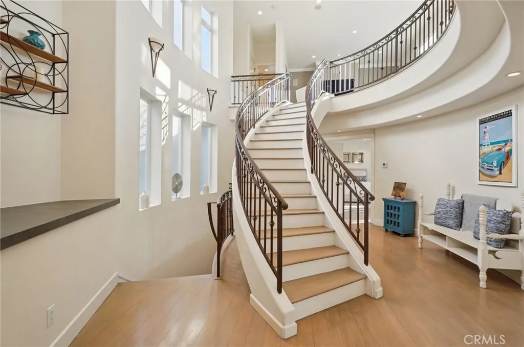 654 5th Street, Hermosa Beach, California 90254 home-pic-2