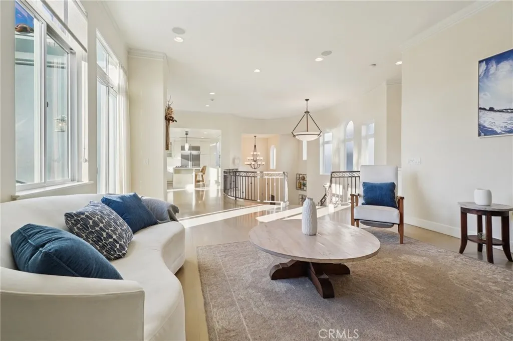 654 5th Street, Hermosa Beach, California 90254 home-pic-1