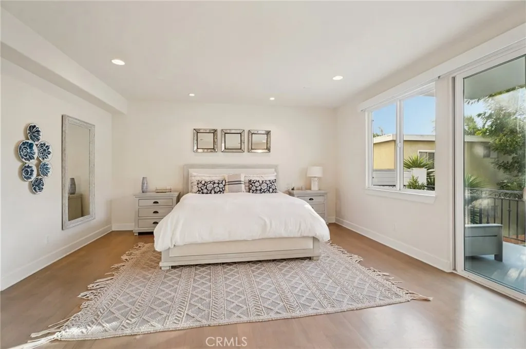 654 5th Street, Hermosa Beach, California 90254 home-pic-16