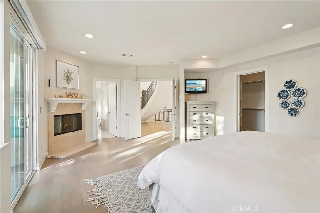 654 5th Street, Hermosa Beach, California 90254 home-pic-18