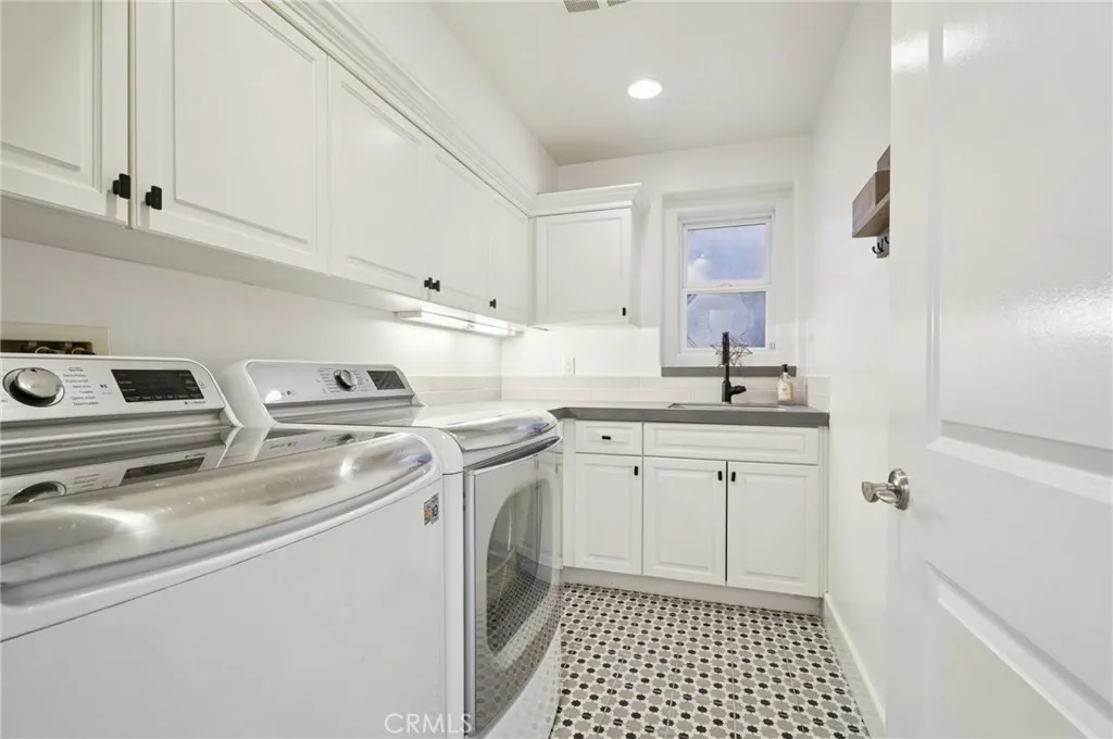 654 5th Street, Hermosa Beach, California 90254 home-pic-31