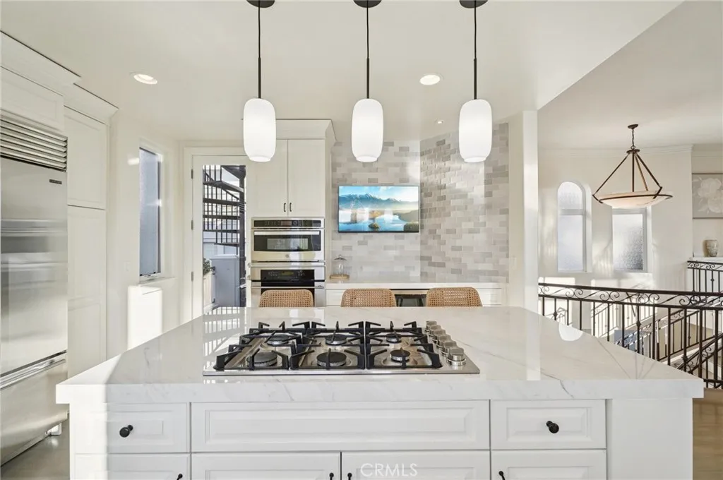 654 5th Street, Hermosa Beach, California 90254 home-pic-11