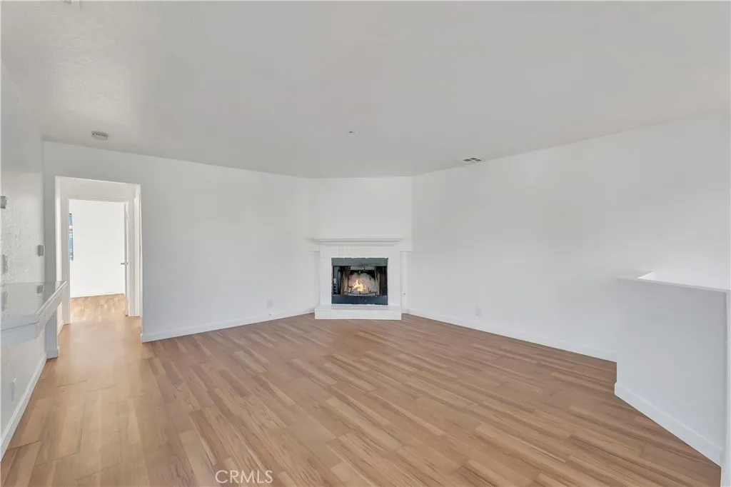 609 E Phillips, Pomona, California 91766 home-pic-17
