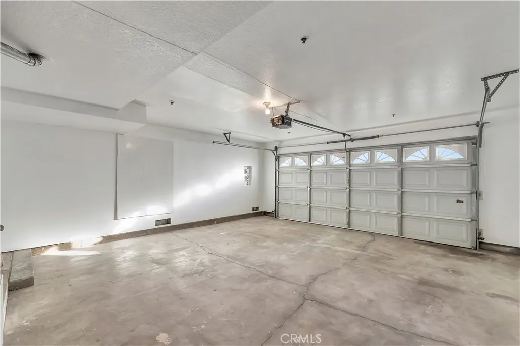 609 E Phillips, Pomona, California 91766 home-pic-29