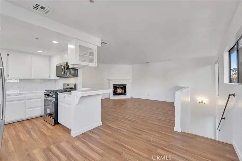 609 E Phillips, Pomona, California 91766 home-pic-8