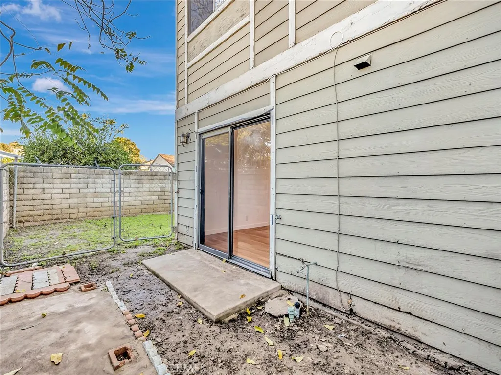 609 E Phillips, Pomona, California 91766 home-pic-31