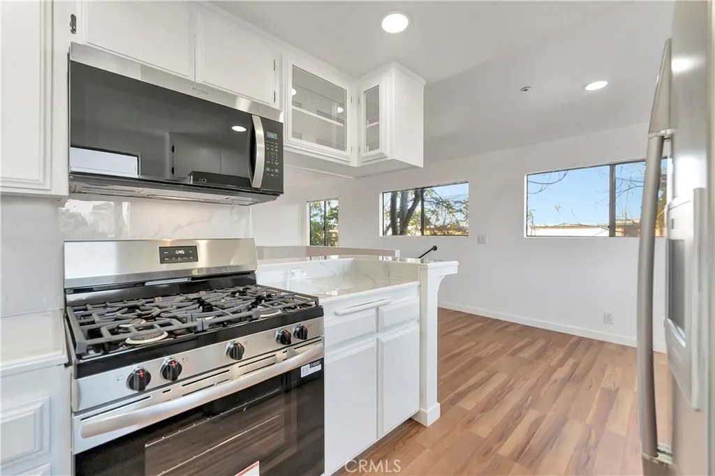 609 E Phillips, Pomona, California 91766 home-pic-15