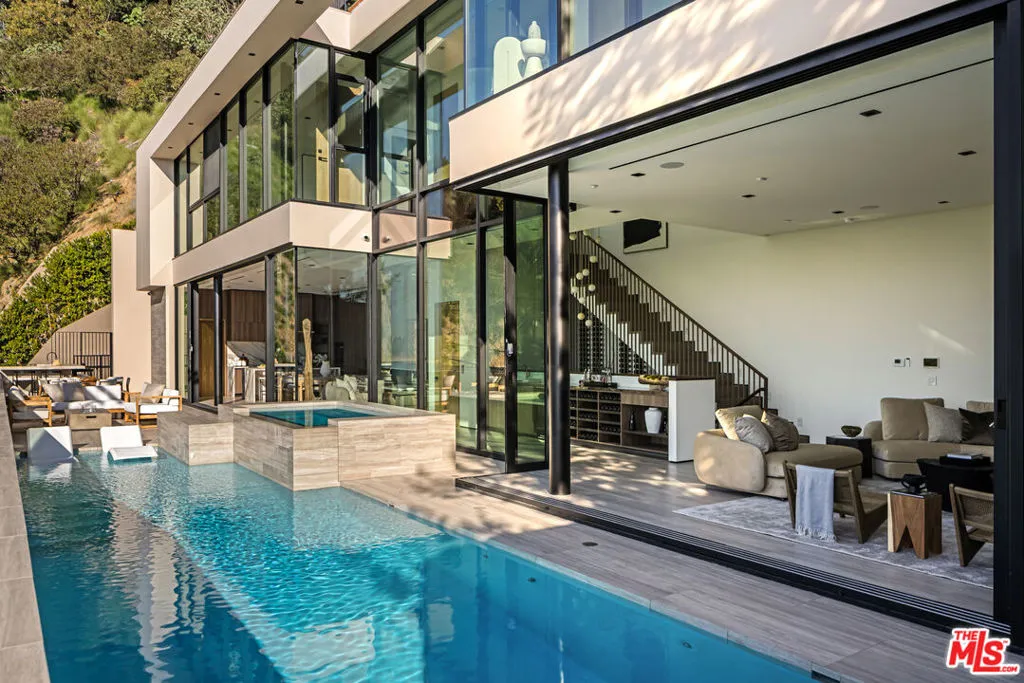8777 W Hollywood Blvd, Los Angeles, California 90069 home-pic-4