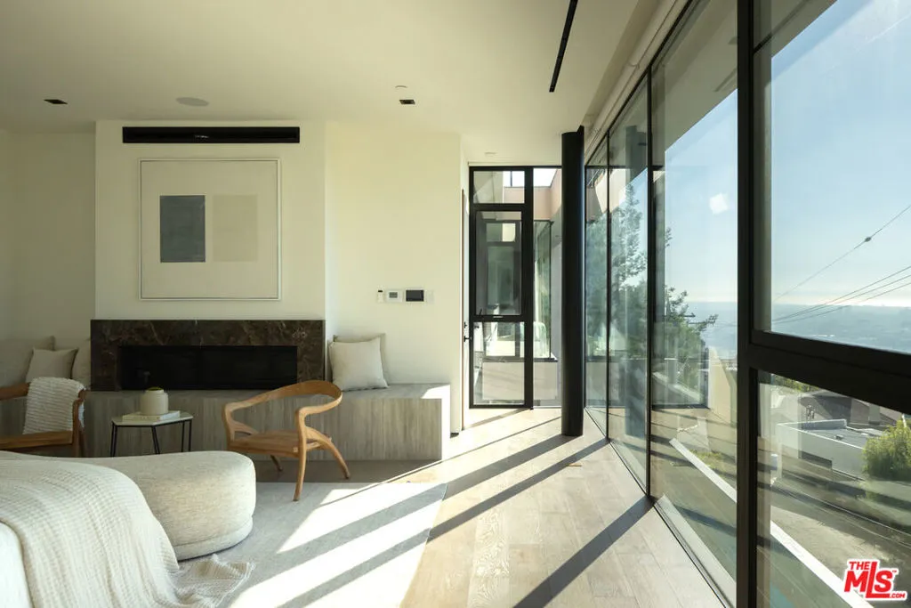 8777 W Hollywood Blvd, Los Angeles, California 90069 home-pic-11