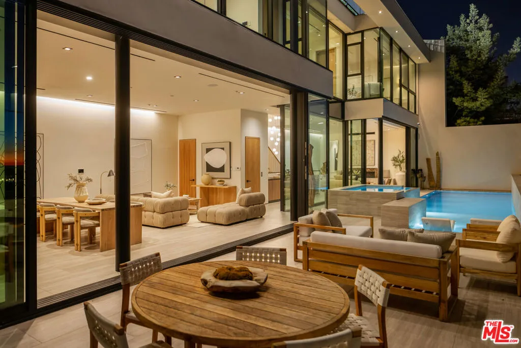 8777 W Hollywood Blvd, Los Angeles, California 90069 home-pic-16