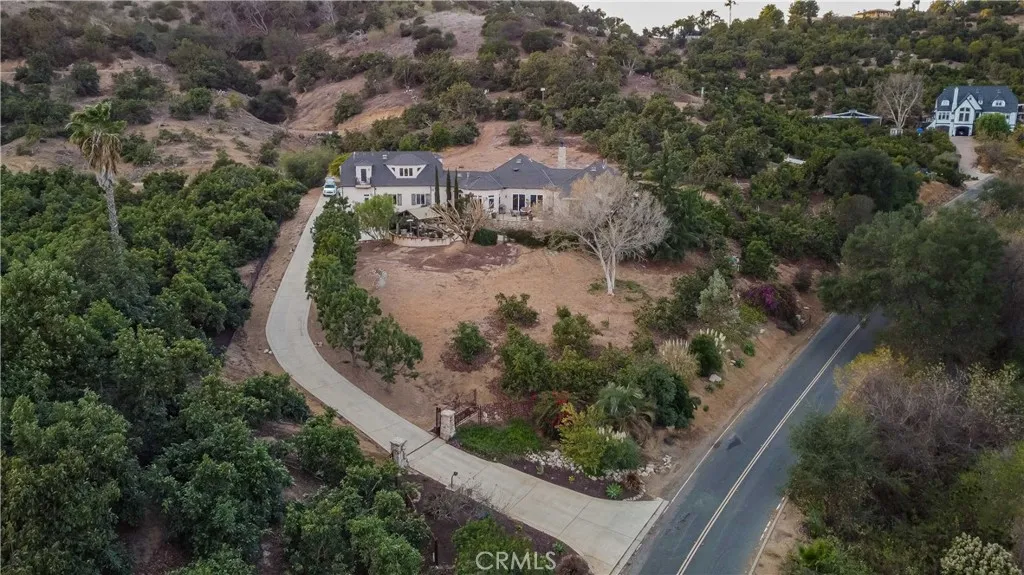 26525 Carancho Road, Temecula, California 92590 home-pic-57
