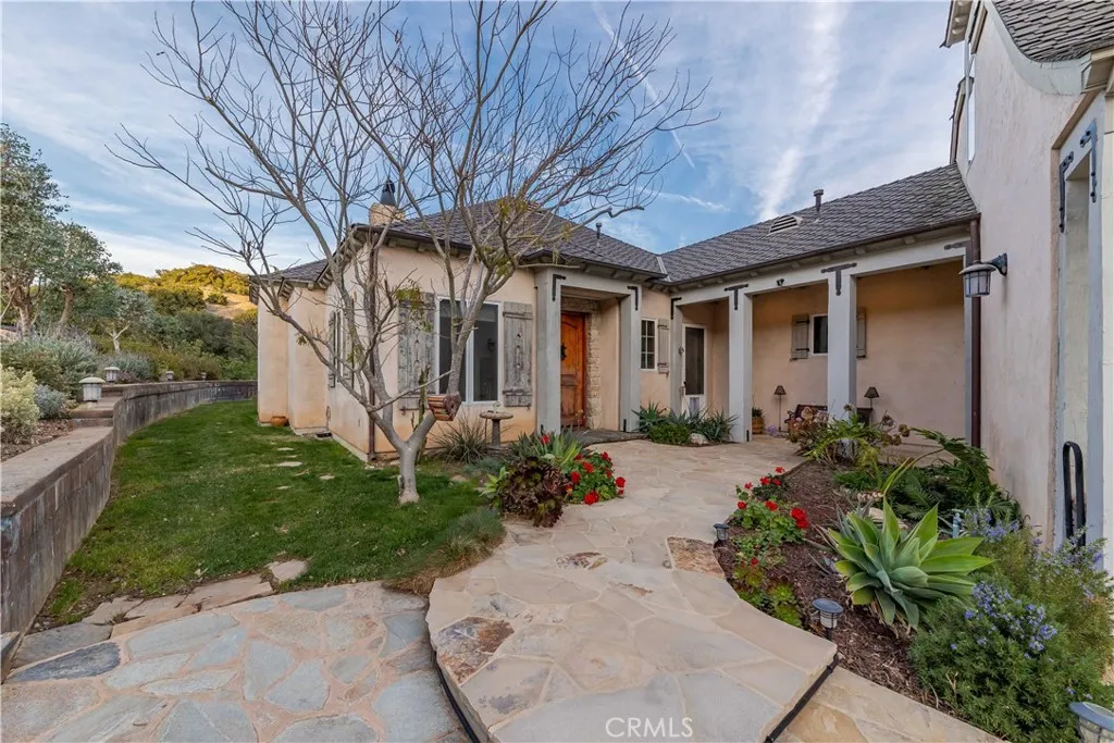 26525 Carancho Road, Temecula, California 92590 home-pic-3