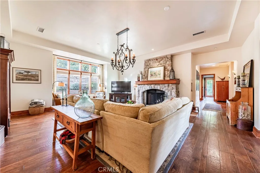 26525 Carancho Road, Temecula, California 92590 home-pic-7