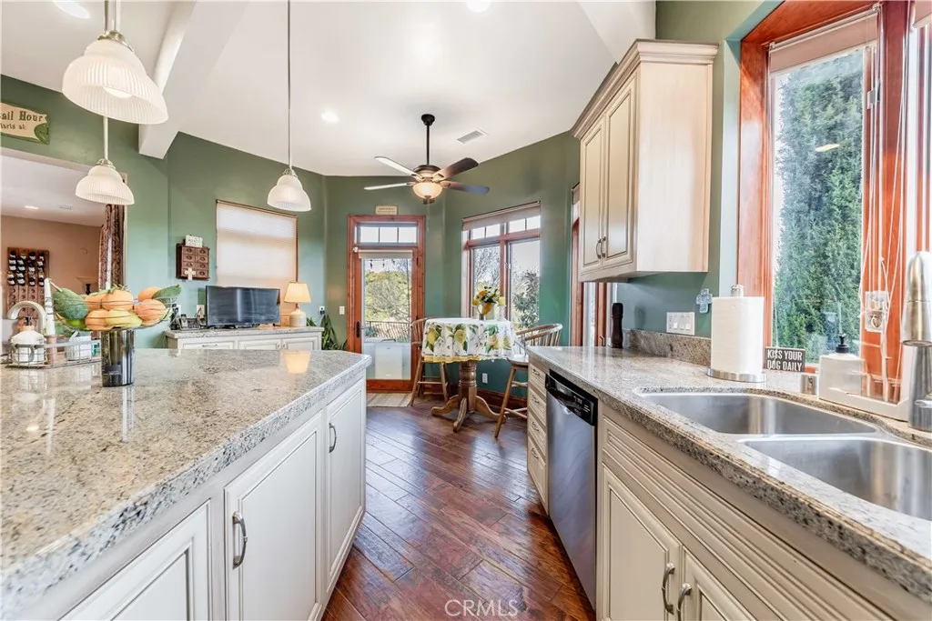 26525 Carancho Road, Temecula, California 92590 home-pic-18