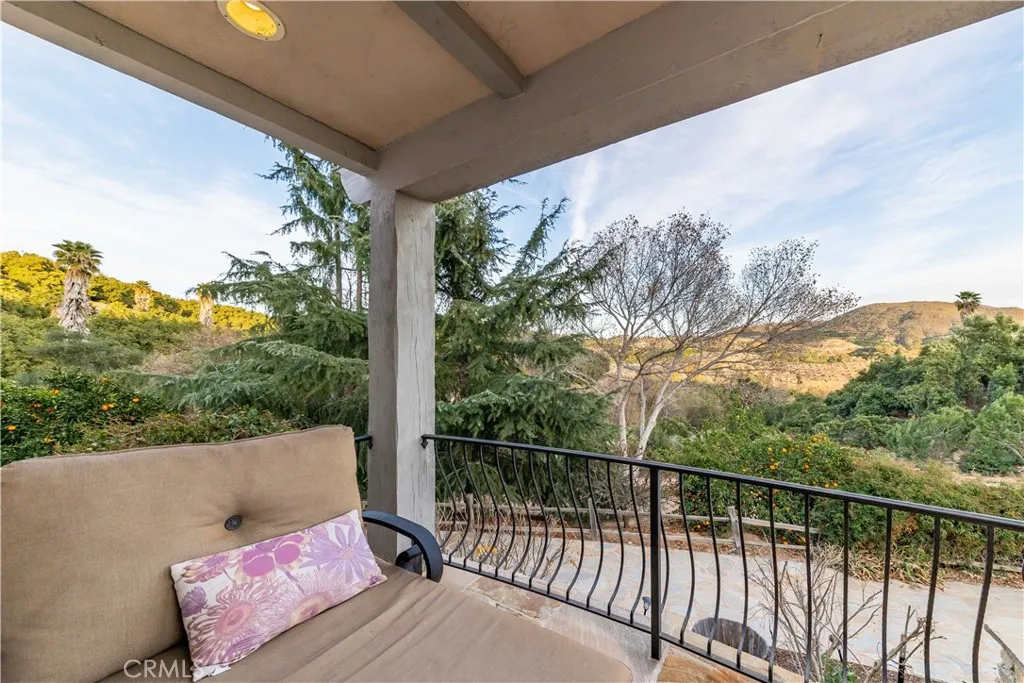 26525 Carancho Road, Temecula, California 92590 home-pic-26