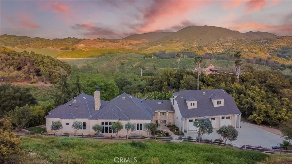 26525 Carancho Road, Temecula, California 92590 home-pic-1