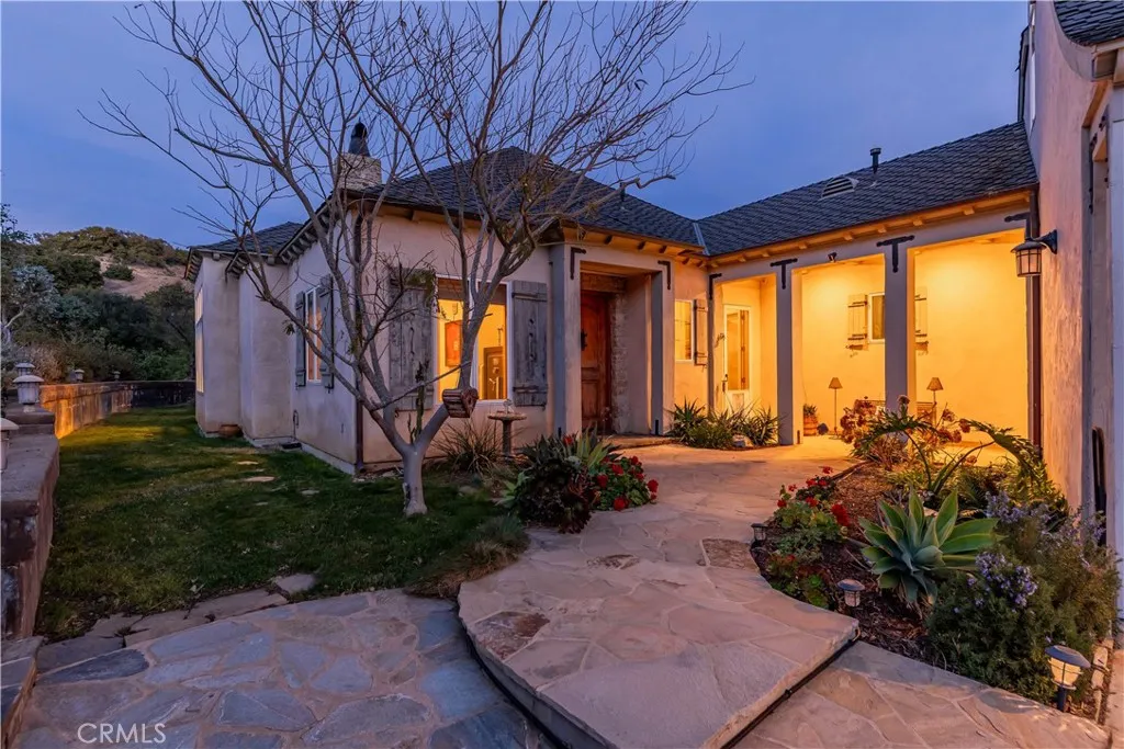 26525 Carancho Road, Temecula, California 92590 home-pic-55
