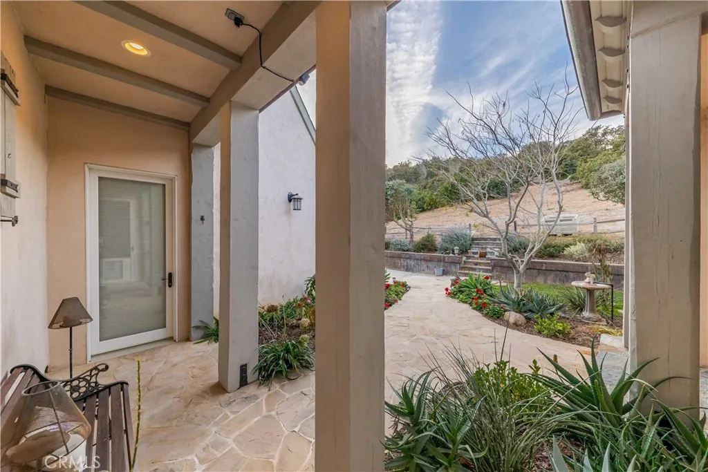 26525 Carancho Road, Temecula, California 92590 home-pic-34