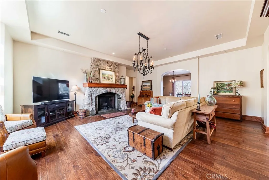 26525 Carancho Road, Temecula, California 92590 home-pic-6