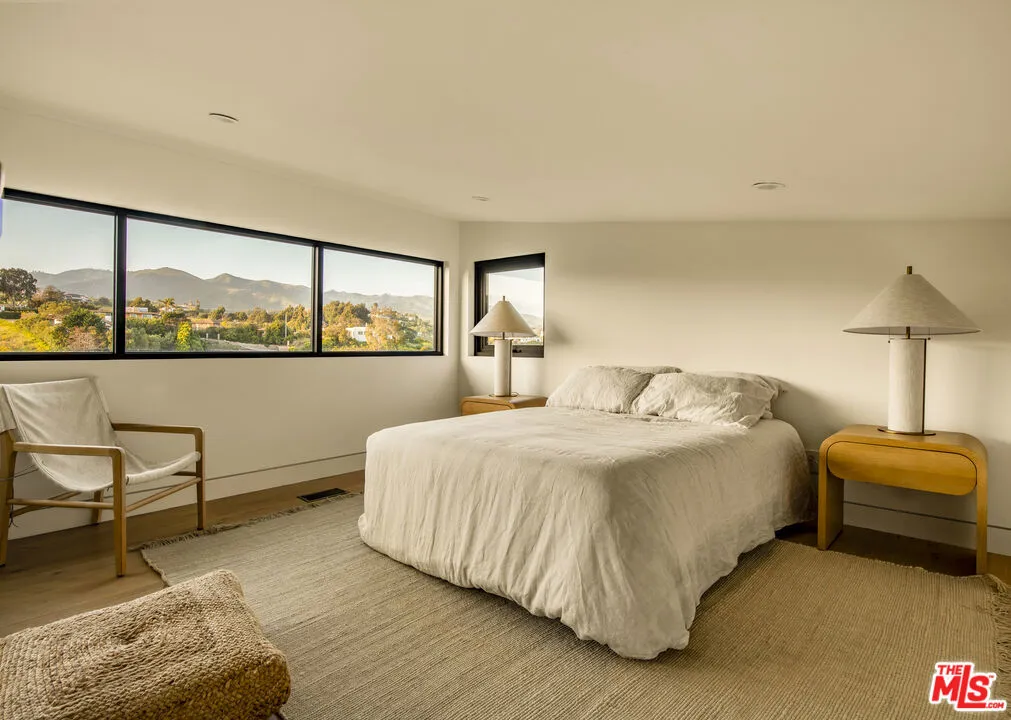 28869 Selfridge Drive, Malibu, California 90265 home-pic-23