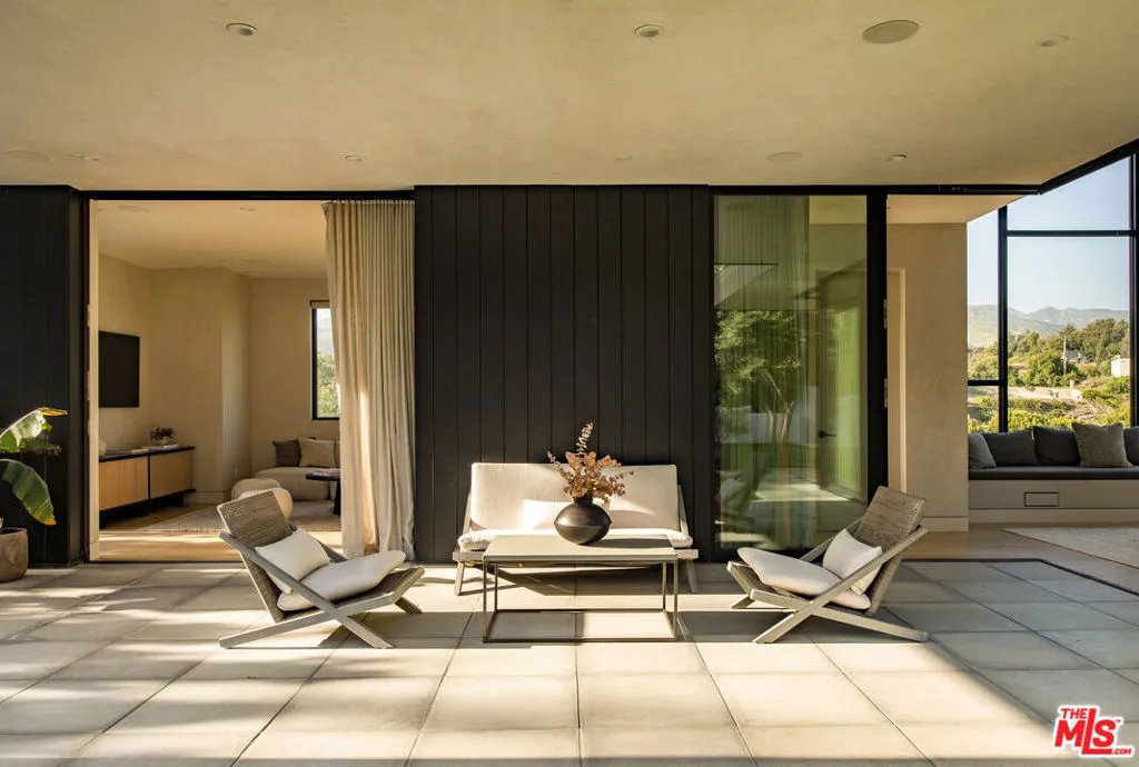 28869 Selfridge Drive, Malibu, California 90265 home-pic-21